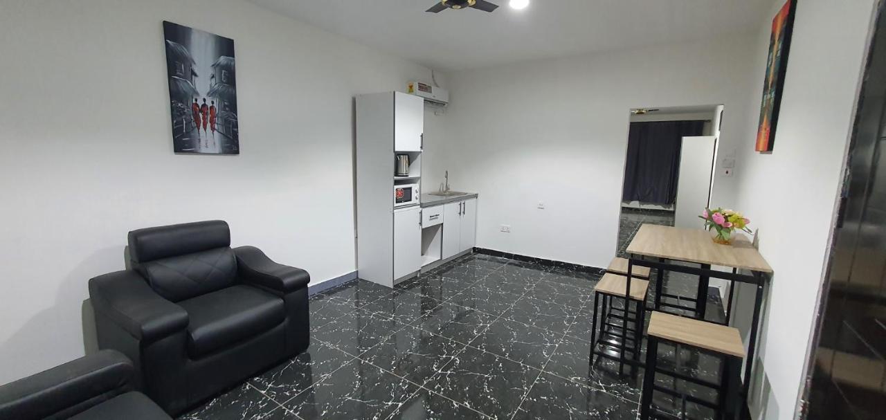 Legon City Mall Short Stay Apartments For Business And Vacation - East Legon Аккра Экстерьер фото